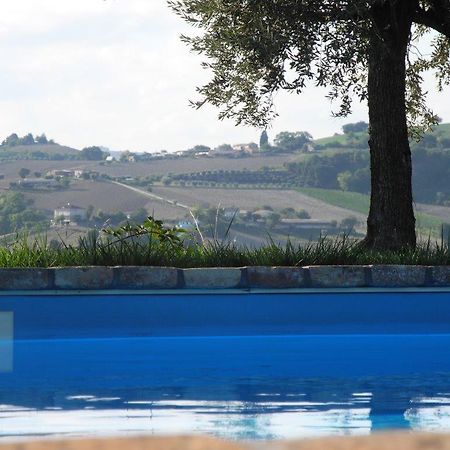 Agriturismo Eschito Hotel Montottone ภายนอก รูปภาพ