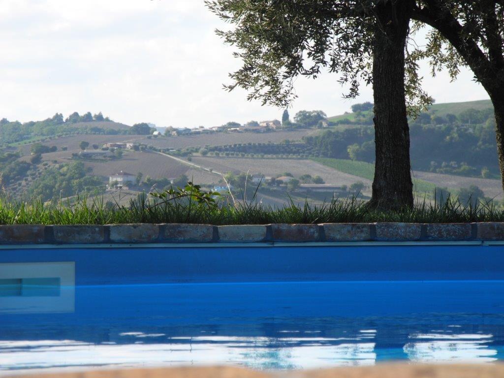 Agriturismo Eschito Hotel Montottone ภายนอก รูปภาพ